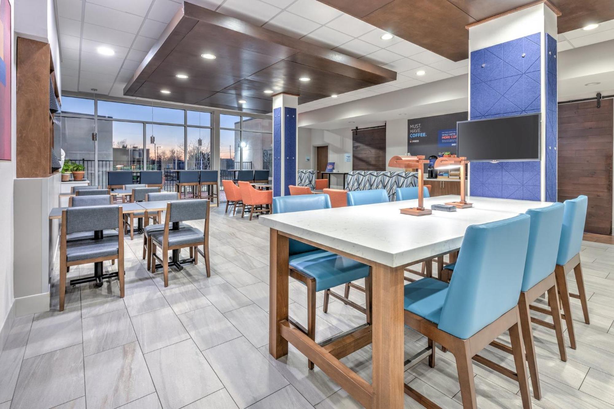 Holiday Inn Express & Suites Moore By Ihg Luaran gambar