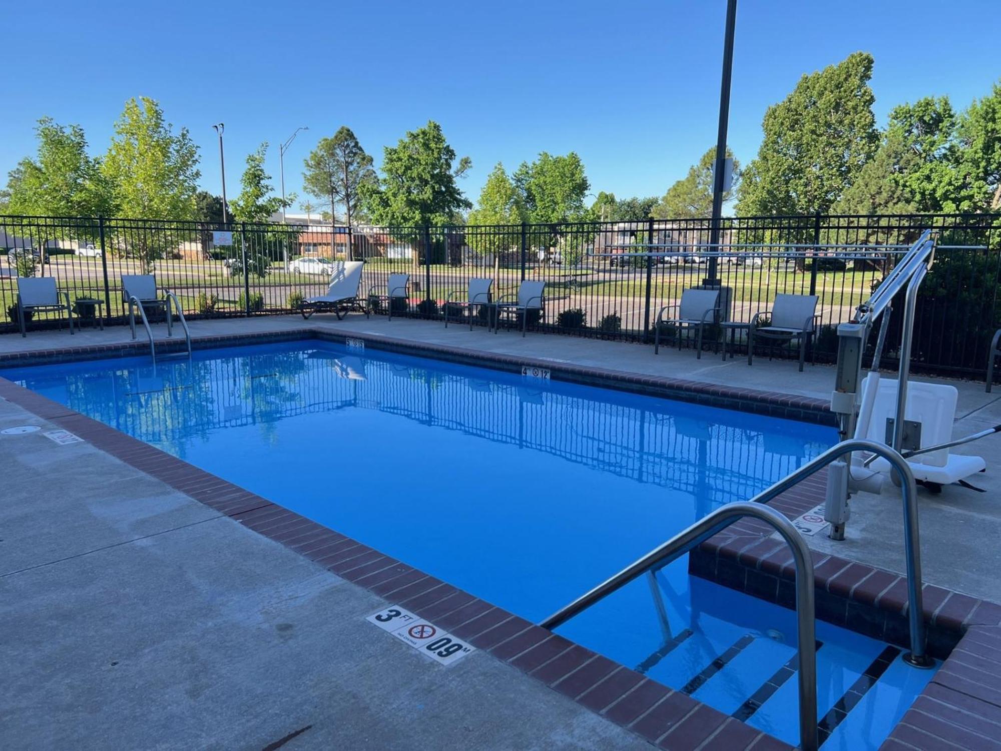 Holiday Inn Express & Suites Moore By Ihg Luaran gambar
